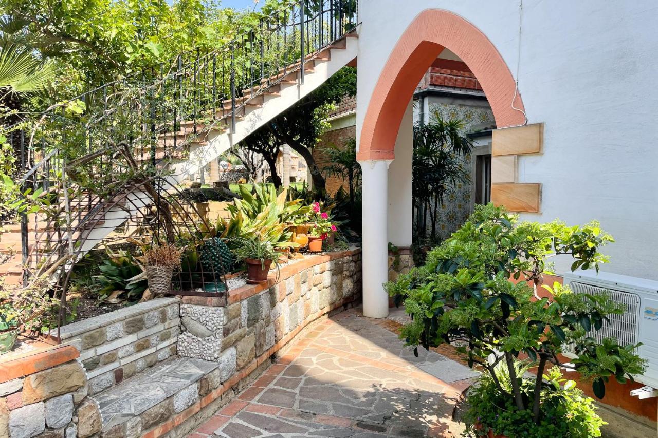 Villa Caterina - Solemar Sicilia Чефалу Экстерьер фото